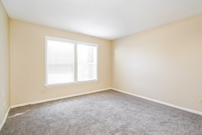Building Photo - 2334 Bristol Dr