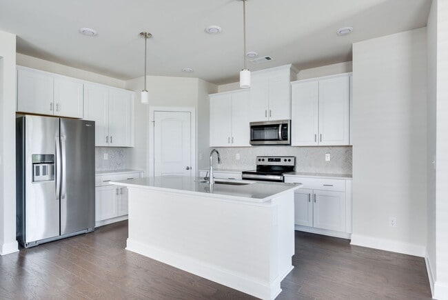 Building Photo - Awesome energy-efficient 4BE/2.5BA home in...