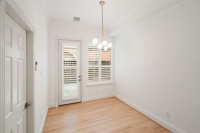 Building Photo - 4746 Post Oak Timber Dr