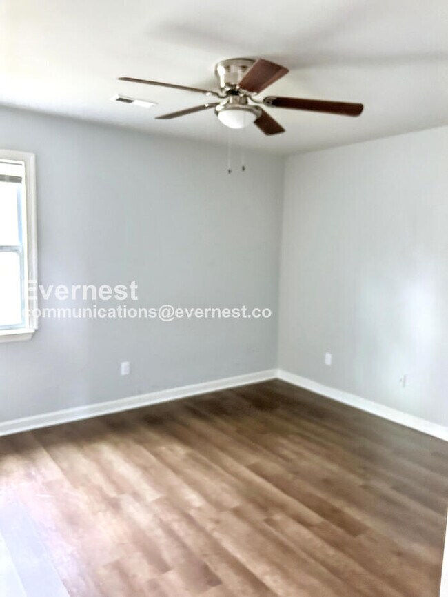 Building Photo - 141 Buckingham Cir