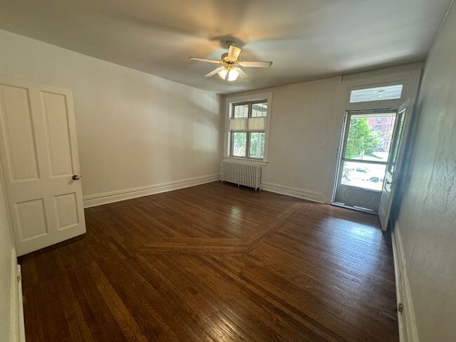 Building Photo - Wonderful First Floor Property!