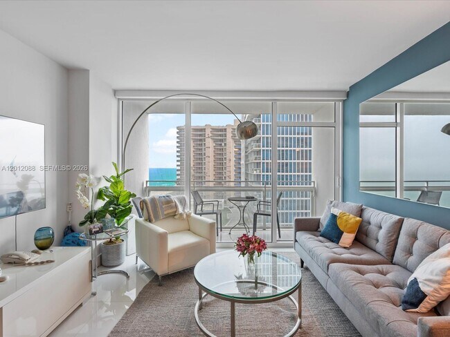 Building Photo - 6801 Collins Ave