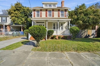 Building Photo - 630 W 36th St