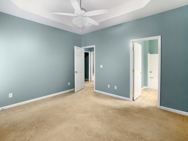 Building Photo - 6312 Covington Villas Dr