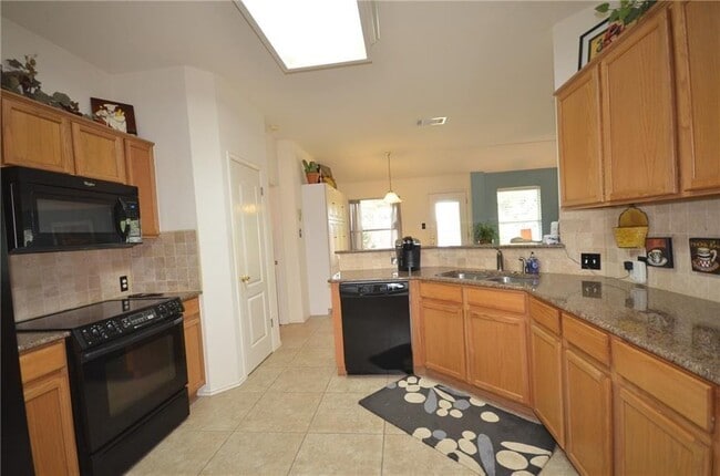 Building Photo - 7709 Amanda Ellis Way