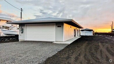 Building Photo - Stunning Views, Move-In Ready Bliss