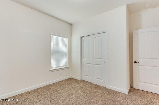 Building Photo - 15145 Imagine Dr
