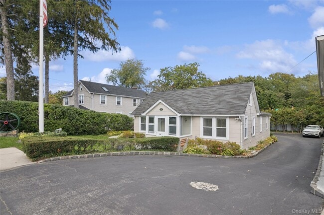 Building Photo - 151 Steamboat Rd