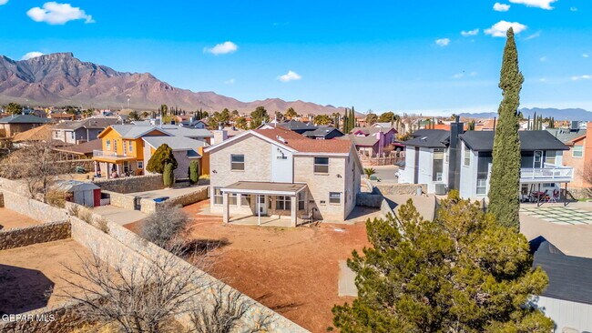 Building Photo - 4572 Loma Linda Cir