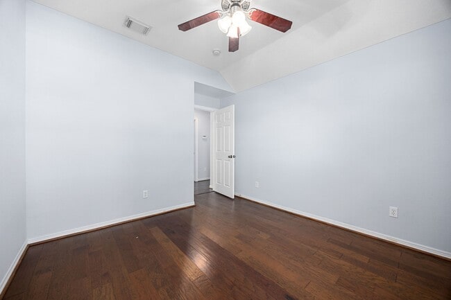 Building Photo - 1518 Bugle Run Dr