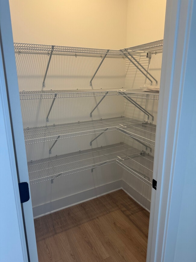 Building Photo - 15339 Sunray Aly