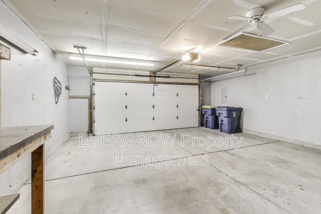 Building Photo - 8033 Painted Pony Dr