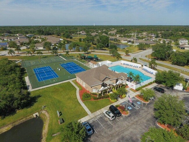 Building Photo - 3702 54th Dr W