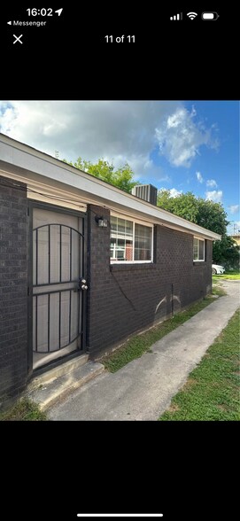 Building Photo - 2523 Saint Ann St
