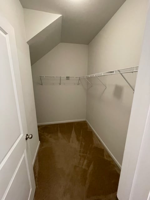 Building Photo - 252 Castle Dr