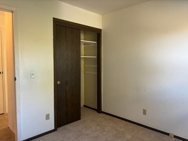 Building Photo - 6506 Putnam Rd