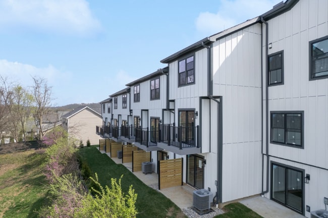 Building Photo - 4478 Butterfield Pl