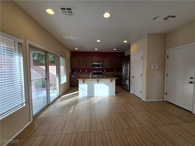 Building Photo - 10601 Cave Ridge St