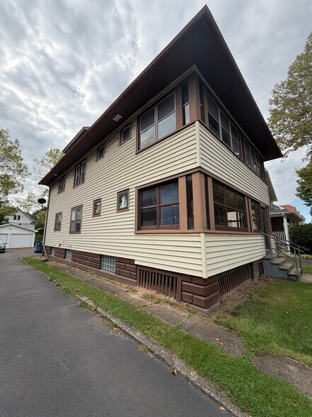 Building Photo - 141 Congress Ave