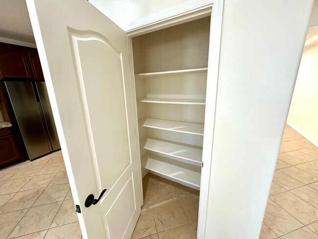 Building Photo - Fantastic Goodyear Home in Sedella