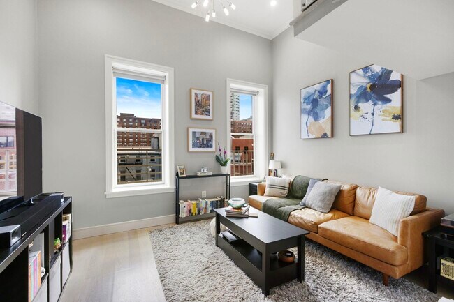 Building Photo - 313 Washington St