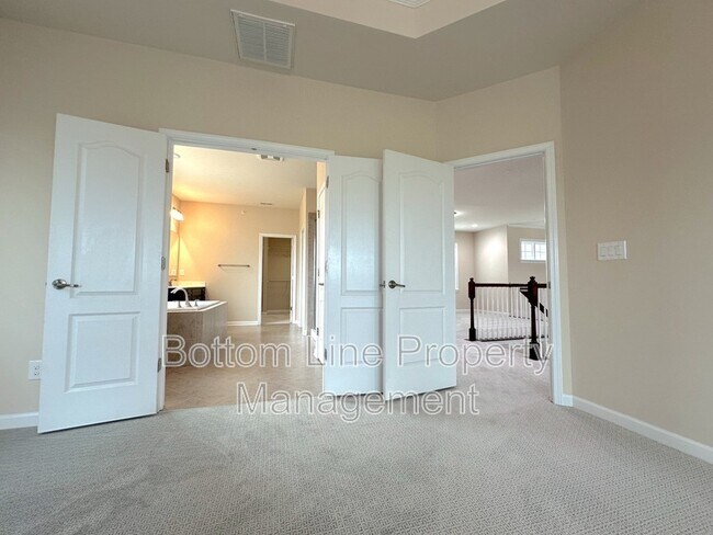 Building Photo - 1007 Anatrella Ln NW