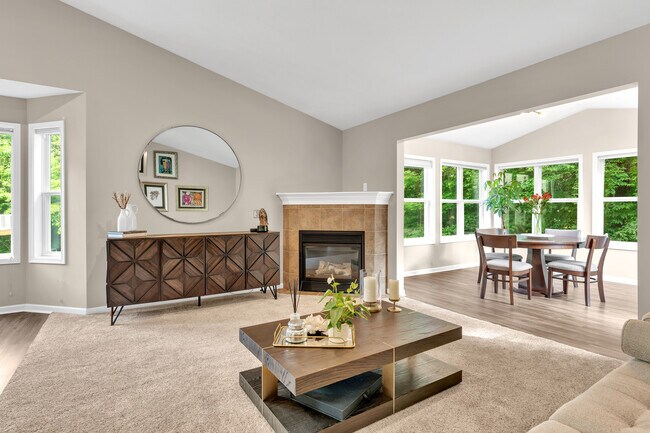 Building Photo - 6690 Green Valley Ct SE