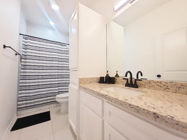 Building Photo - 5310 Aceituno Dr