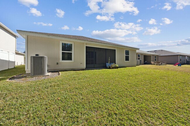 Building Photo - Adorable 3/2 in Lumber Creek