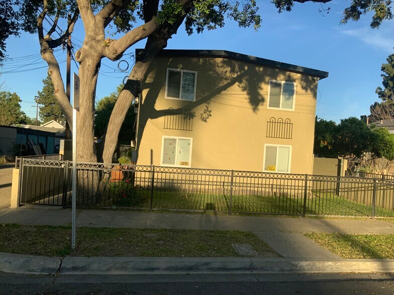 Building Photo - 837 S Gordon St