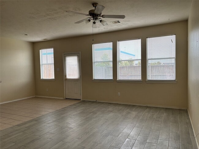Building Photo - 2710 Maybrook Hollow Ln