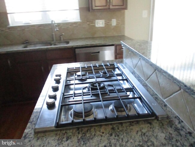 Building Photo - 2144 Little Sorrel Way