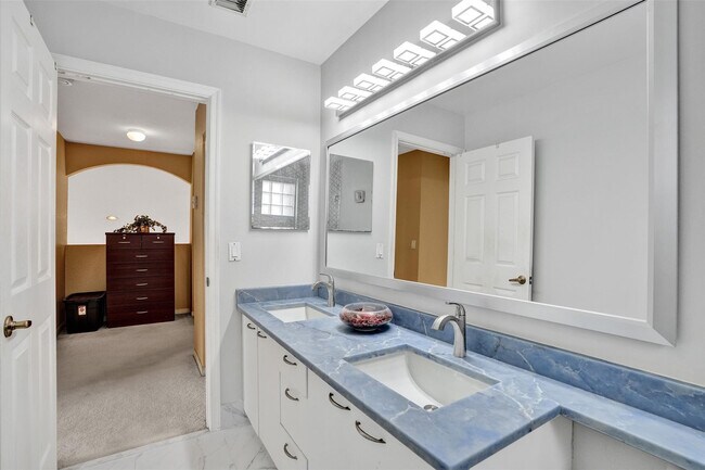 Building Photo - 1581 NW 159th Ave