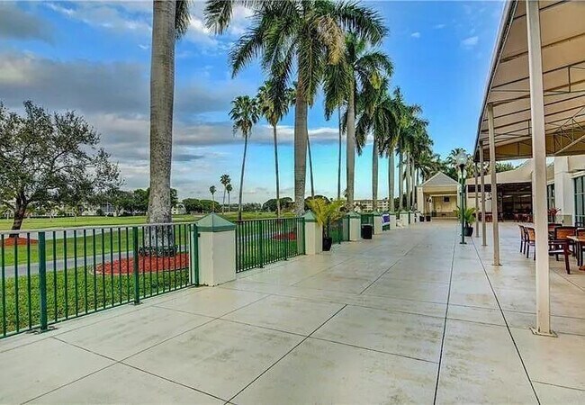 Building Photo - 3201 Portofino Point