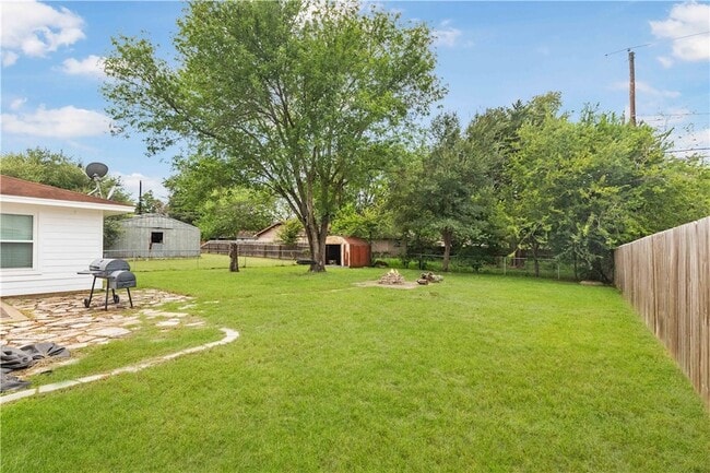 Building Photo - 2502 Waterwood Ln