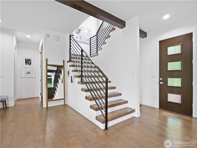 Building Photo - 4bd/3.75ba Seattle House
