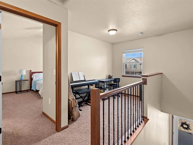 Building Photo - 1635 Burr Dr