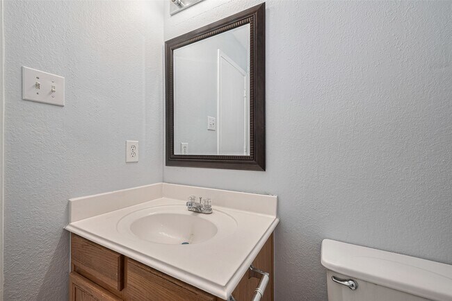 Building Photo - 2123 Gable Hollow Ln