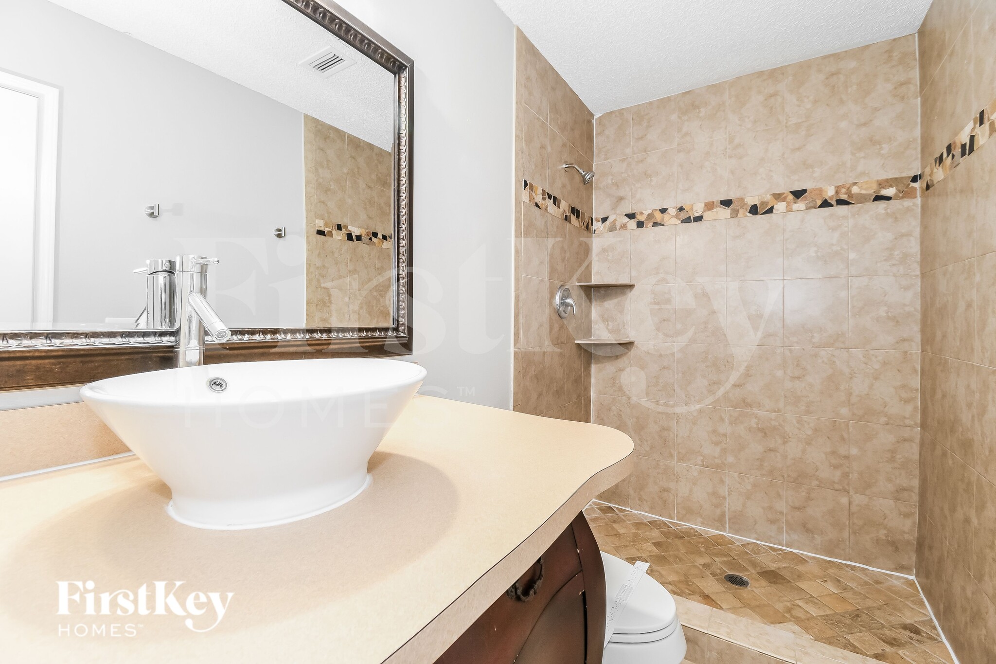 Building Photo - 3254 Remler Dr S