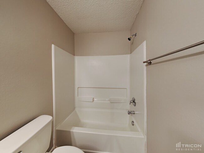 Building Photo - 5104 Mintvale Dr