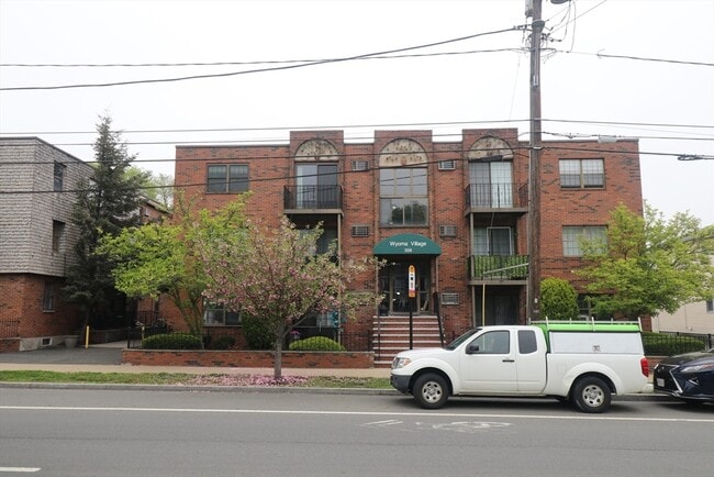 Building Photo - 358 Broadway