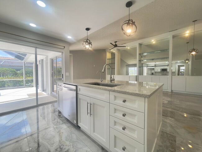 Building Photo - 6503 Geminata Oak Ct