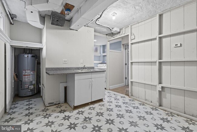 Building Photo - 4 E Franklin Ave