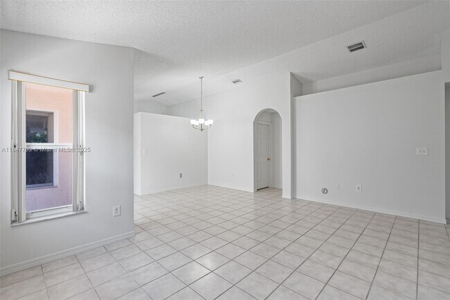 Building Photo - 14202 SW 151st Ct