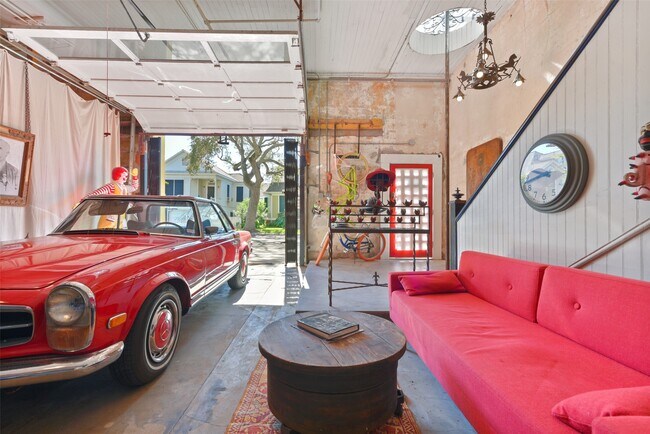 Building Photo - 1614 Avenue K