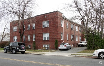 Building Photo - Luray Apartments