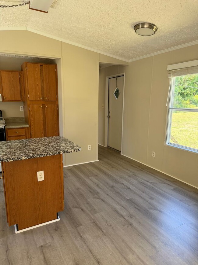 Building Photo - FOR RENT – Newly Remodeled Home Near Downtown Aynor