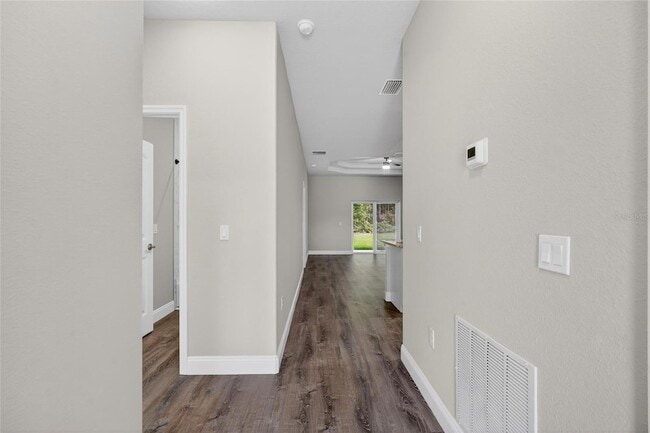 Building Photo - 44 Regency Dr