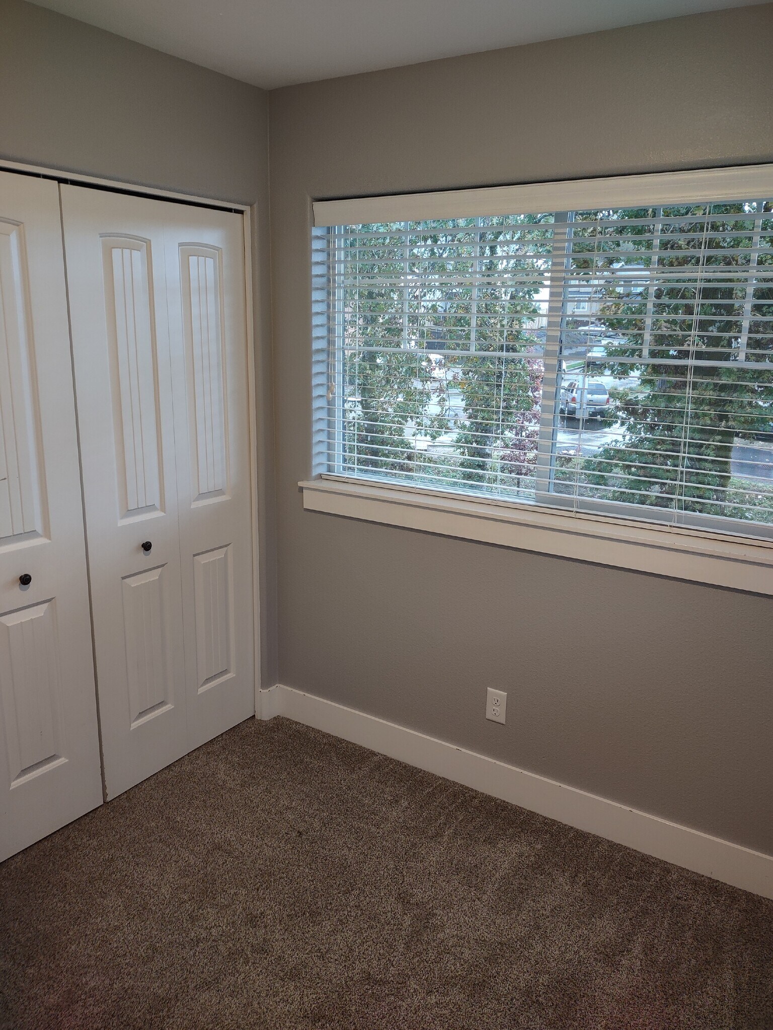 Building Photo - 1179 Mariel Pl S