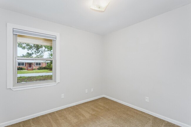 Building Photo - 4572 Kelly Ln